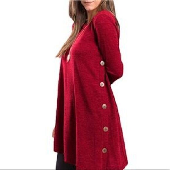 NEW Side Button Flowy Tunic Top - Picture 3 of 8